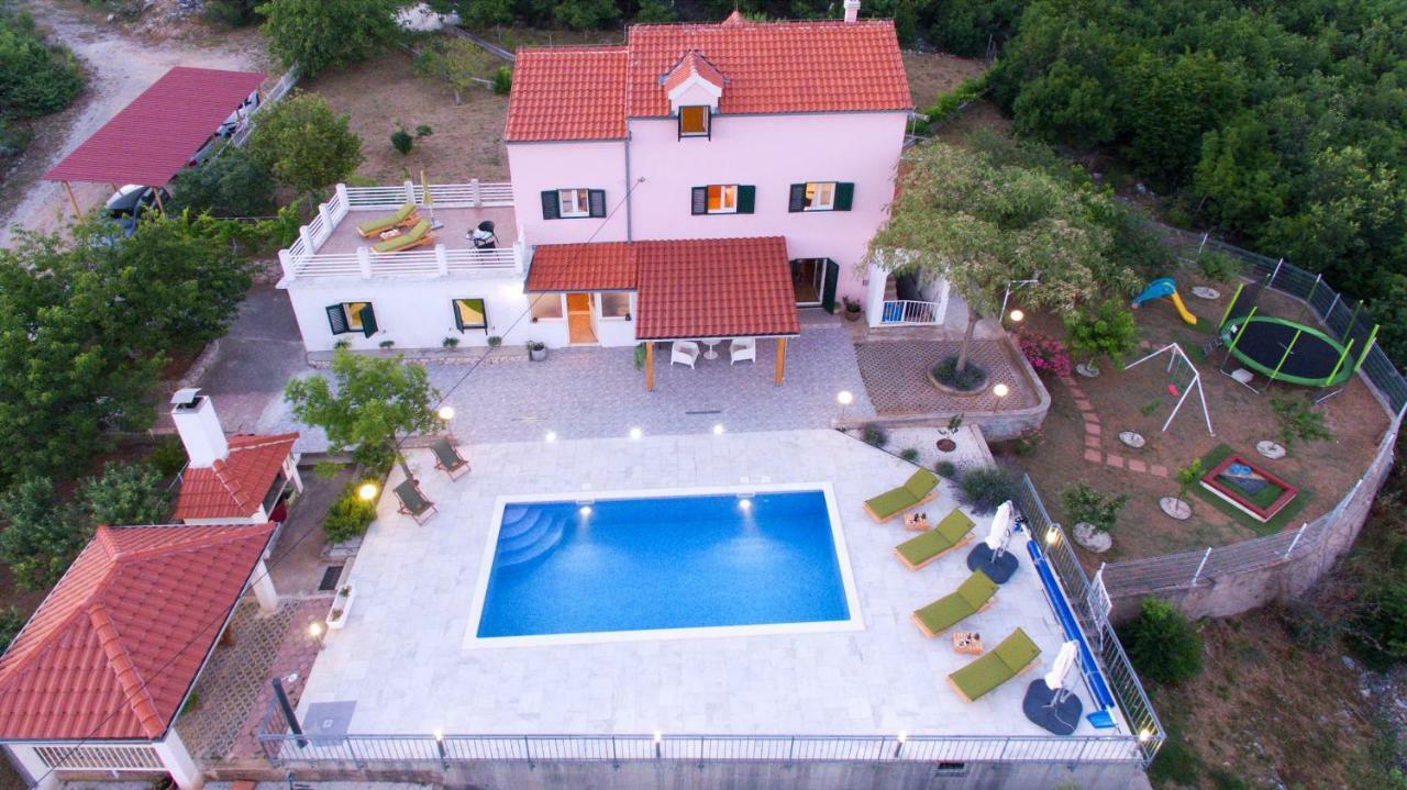 Holiday Home Koprivno Buitenkant foto